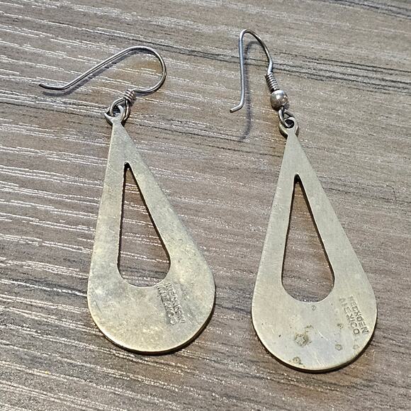 Vintage Mexican Silver Teardrop Dangle Earrings with Crushed Stone Inlay - Picture 2 of 7